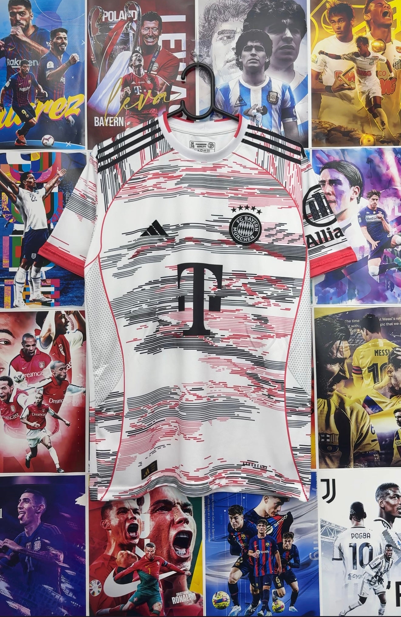KIMMICH BAYERN 25-26 AWAY KIT