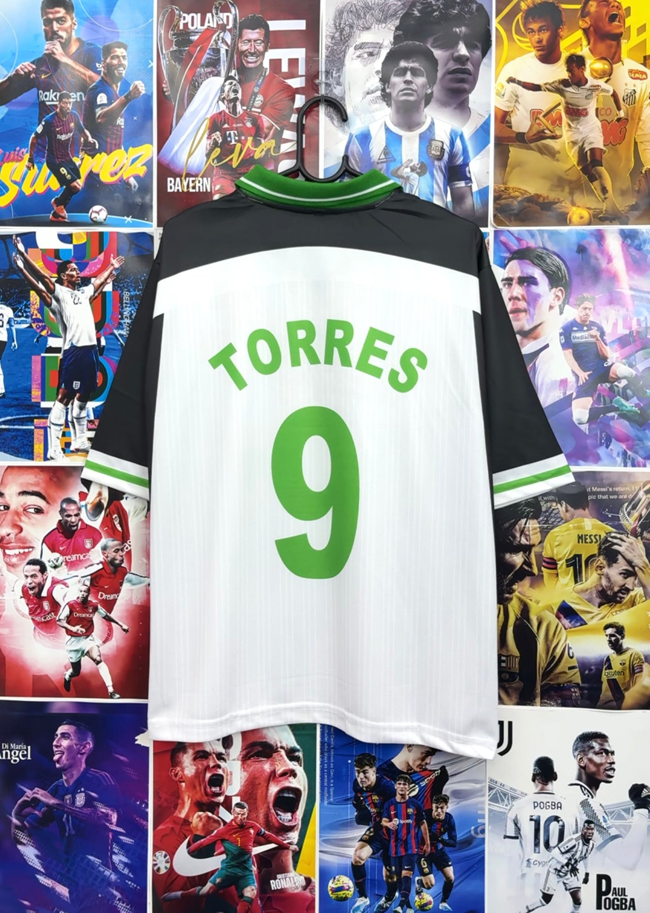TORRES LIVERPOOL SPECIAL EDITION OVERSIZED KIT