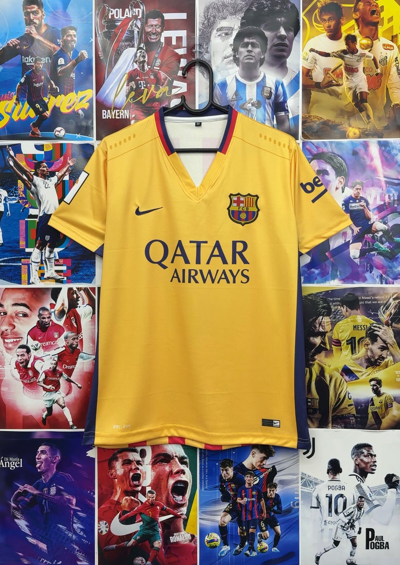 NEYMAR BARCA 15-16 AWAY KIT