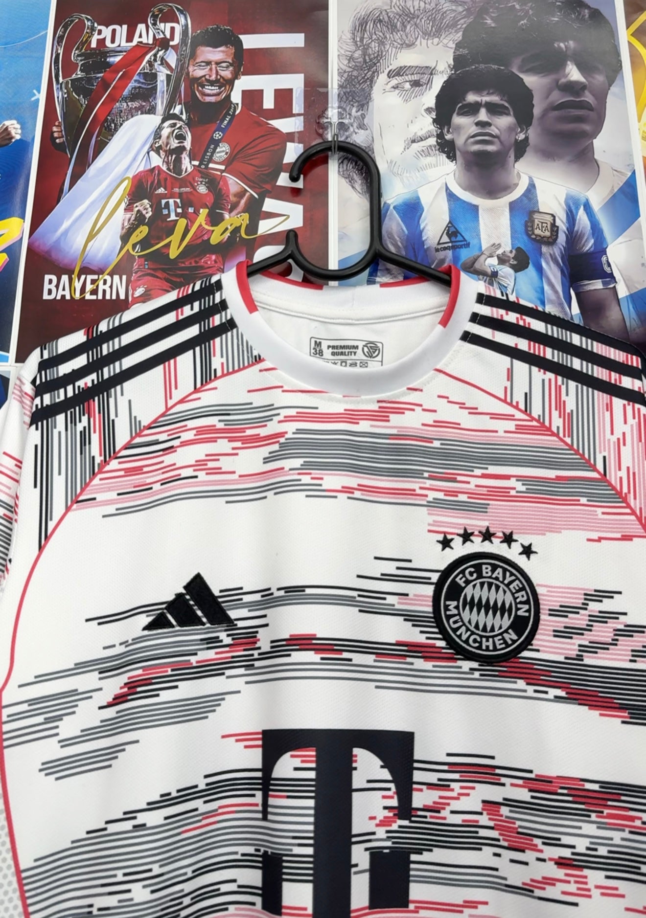 KIMMICH BAYERN 25-26 AWAY KIT