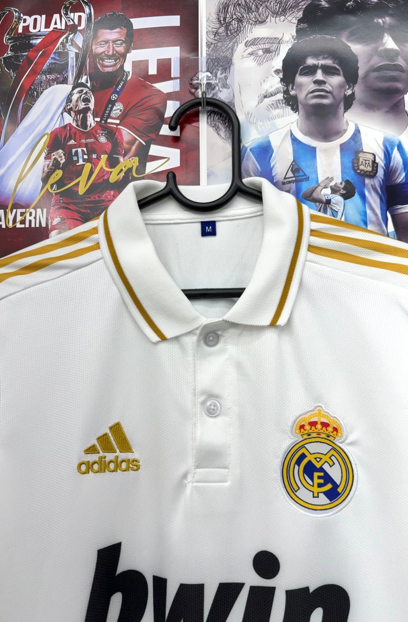 OZIL REAL MADRID 11-12 HOME KIT